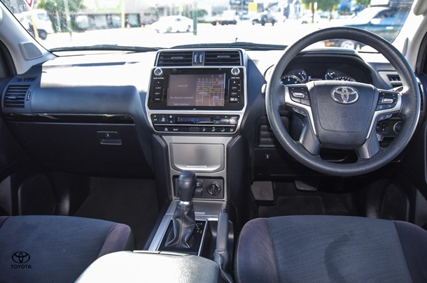 2019 Toyota Prado GX image 20