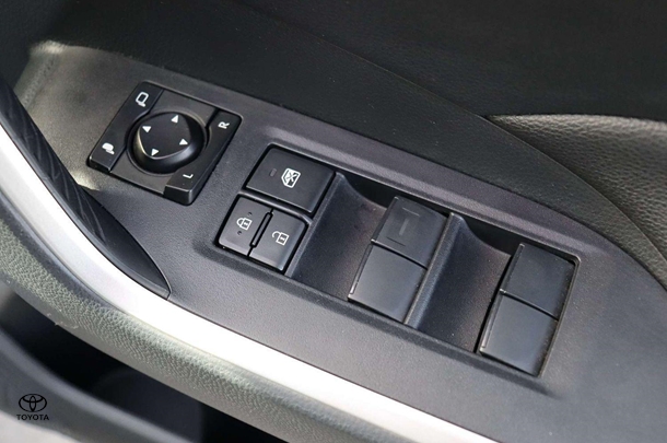2023 Toyota RAV4 Hybrid GX AWD image 28