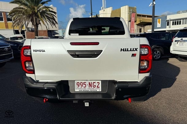 2024 Toyota Hilux GR-S image 8