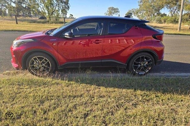 2021 Toyota C-HR Hybrid GR-S image 4