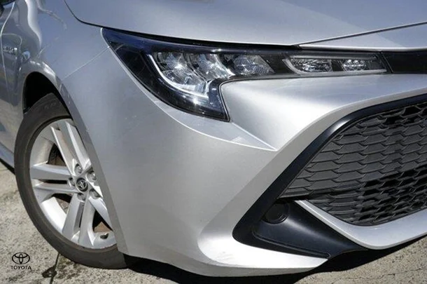 2020 Toyota Corolla Hatch Hybrid Ascent Sport image 2