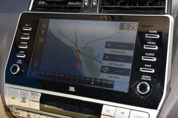 2021 Toyota Prado VX image 12