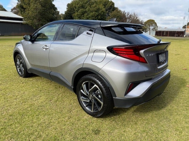 2022 Toyota C-HR Koba AWD image 5