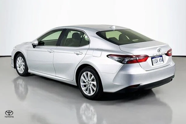 2023 Toyota Camry Ascent image 6