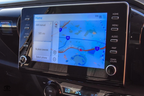 2023 Toyota HILUX SR5 image 11