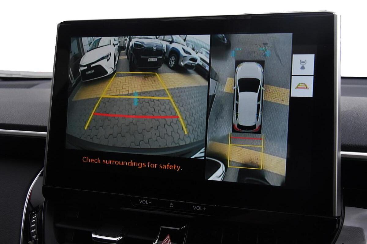 2024 Toyota Corolla Cross Atmos Auto 2WD image 11