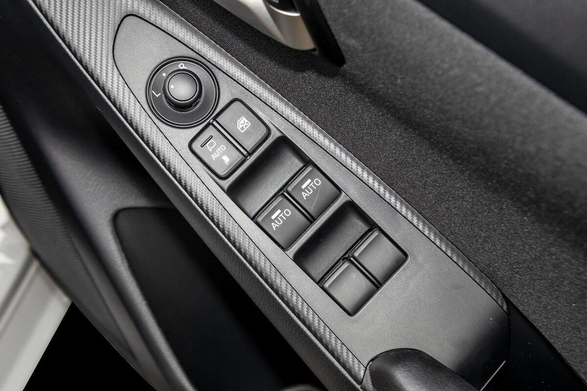 2024 Mazda 2 G15 Pure DJ Series Manual image 16