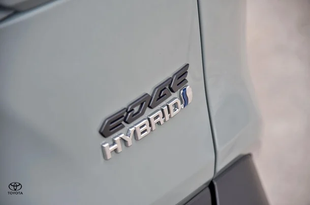 2024 Toyota RAV4 Hybrid Edge AWD image 9
