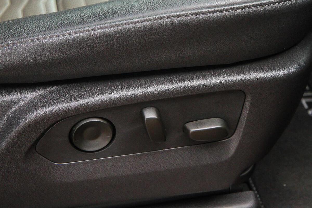 2024 Chevrolet Silverado 1500 ZR2 W/Tech Pack Auto 4x4 MY24 image 15