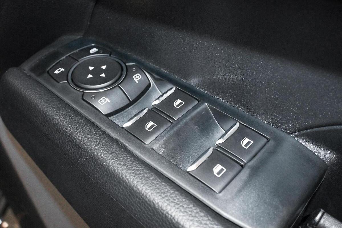 2024 Volkswagen Amarok TDI405 Core NF Auto 4MOT MY23 Dual Cab image 14