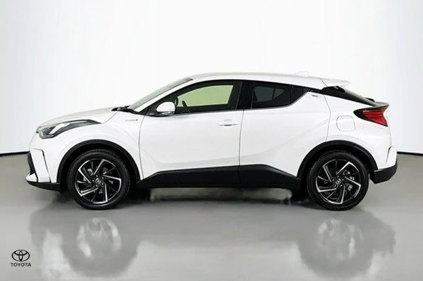 2022 Toyota C-HR Hybrid Koba 2WD image 5