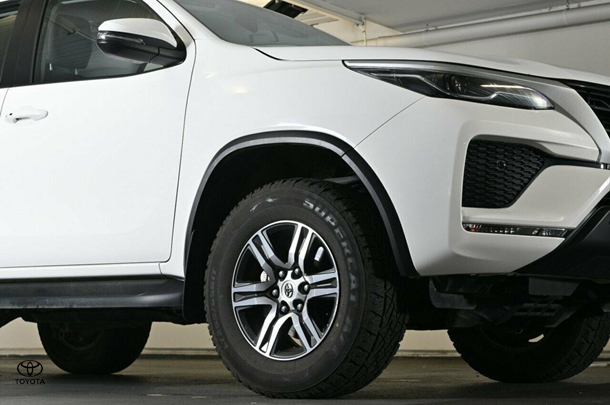 2023 Toyota Fortuner GX image 7