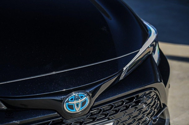 2024 Toyota Corolla Hatch Hybrid ZR image 7