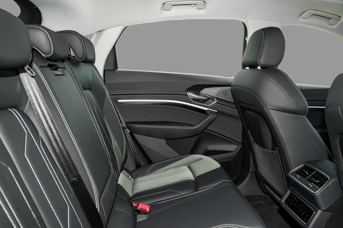 2025 Audi Q8 e-tron 55 Auto e-quattro MY25 image 7