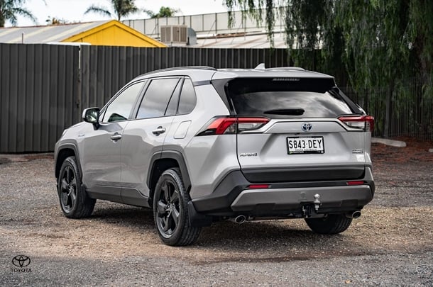 2021 Toyota RAV4 HYBRID Cruiser 2WD image 35