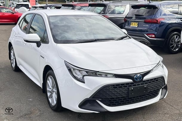 2022 Toyota Corolla Hatch Hybrid Ascent Sport image 10