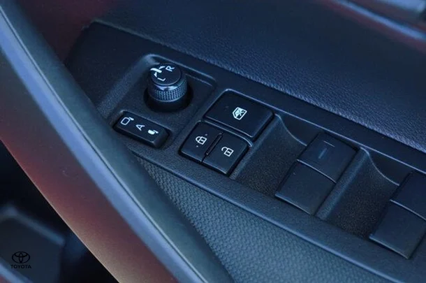 2024 Toyota Corolla Hatch Ascent Sport image 15