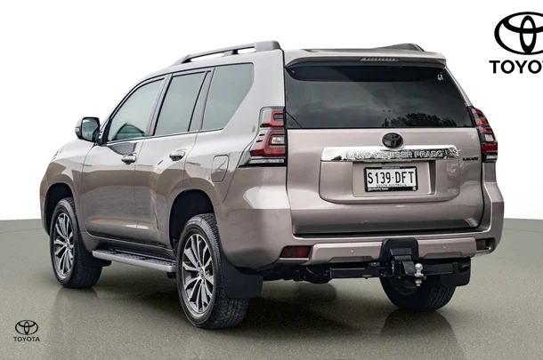 2022 Toyota PRADO Kakadu image 5