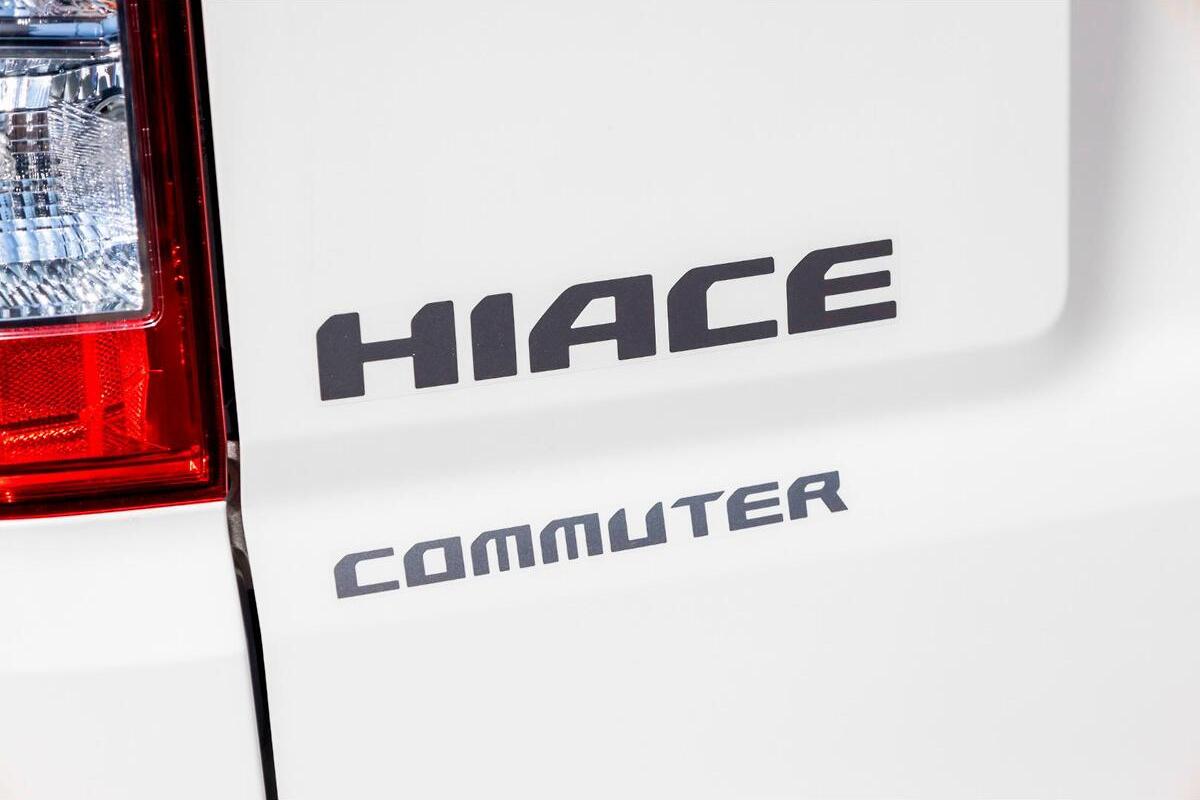 2025 Toyota Hiace Commuter Super LWB Auto image 6