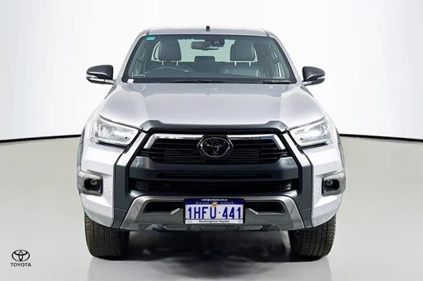 2020 Toyota Hilux Rogue image 2