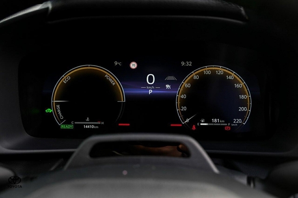 2024 Toyota C-HR Hybrid Koba 2WD image 11