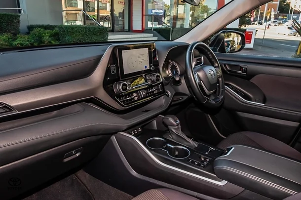 2023 TOYOTA Kluger Hybrid GX AWD image 9