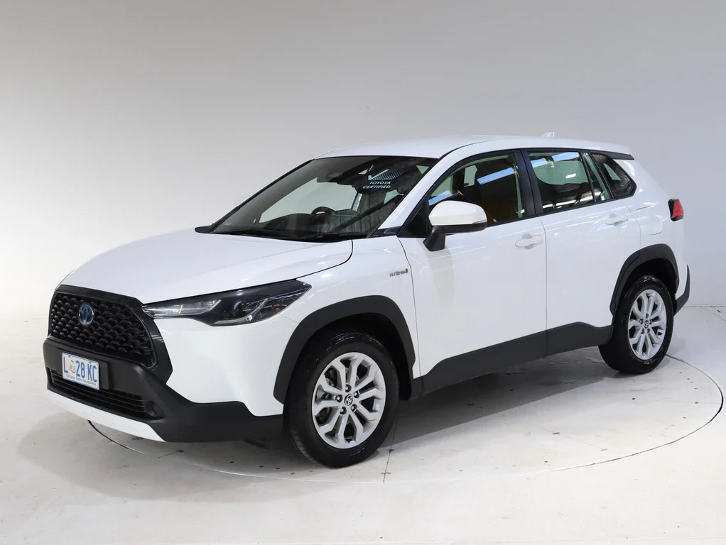 2023 Toyota Corolla Cross Hybrid GX image 3