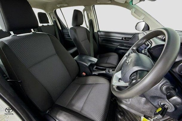 2020 Toyota Hilux Workmate image 11