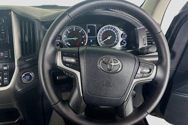 2021 Toyota LANDCRUISER GXL image 20
