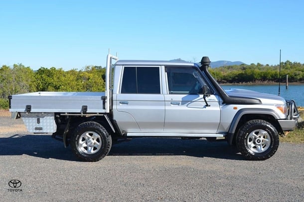 2020 Toyota LC Military GXL image 3