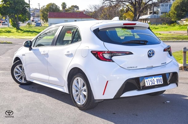 2022 Toyota Corolla Ascent Sport image 2
