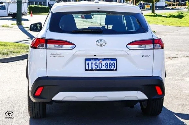 2024 Toyota Corolla Cross HV GX image 5
