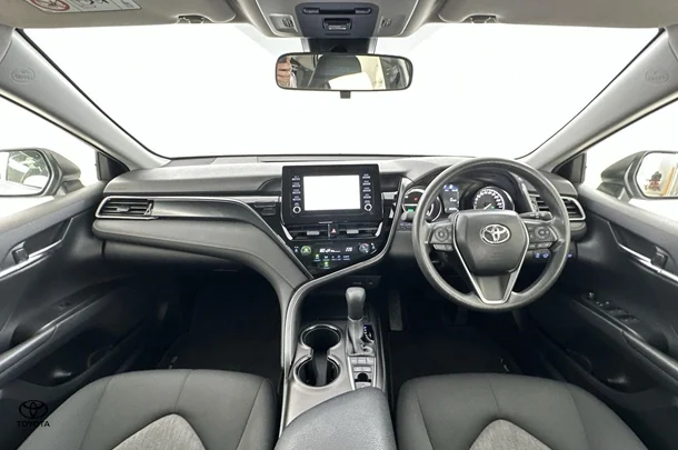 2023 Toyota Camry Hybrid Ascent image 2