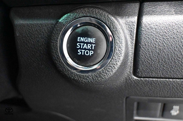 2021 Toyota Hilux 4x4 Rugged X image 16