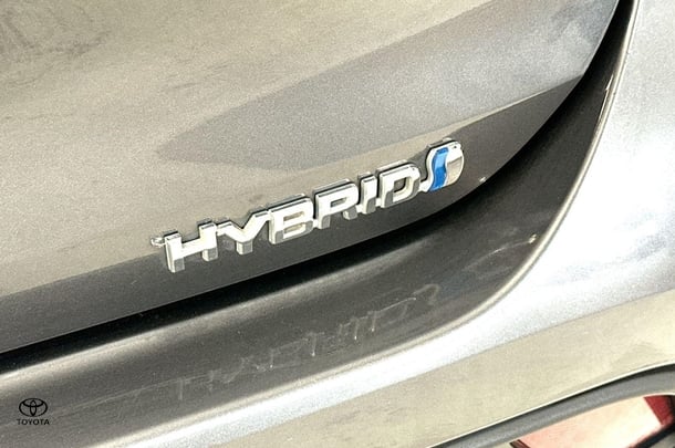 2023 Toyota Kluger Hybrid GX AWD image 30