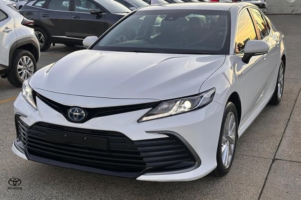 2023 Toyota Camry Hybrid Ascent image 6