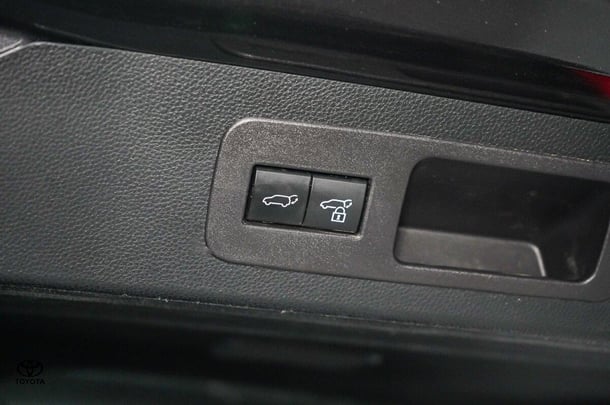 2022 Toyota Landcruiser Sahara image 12