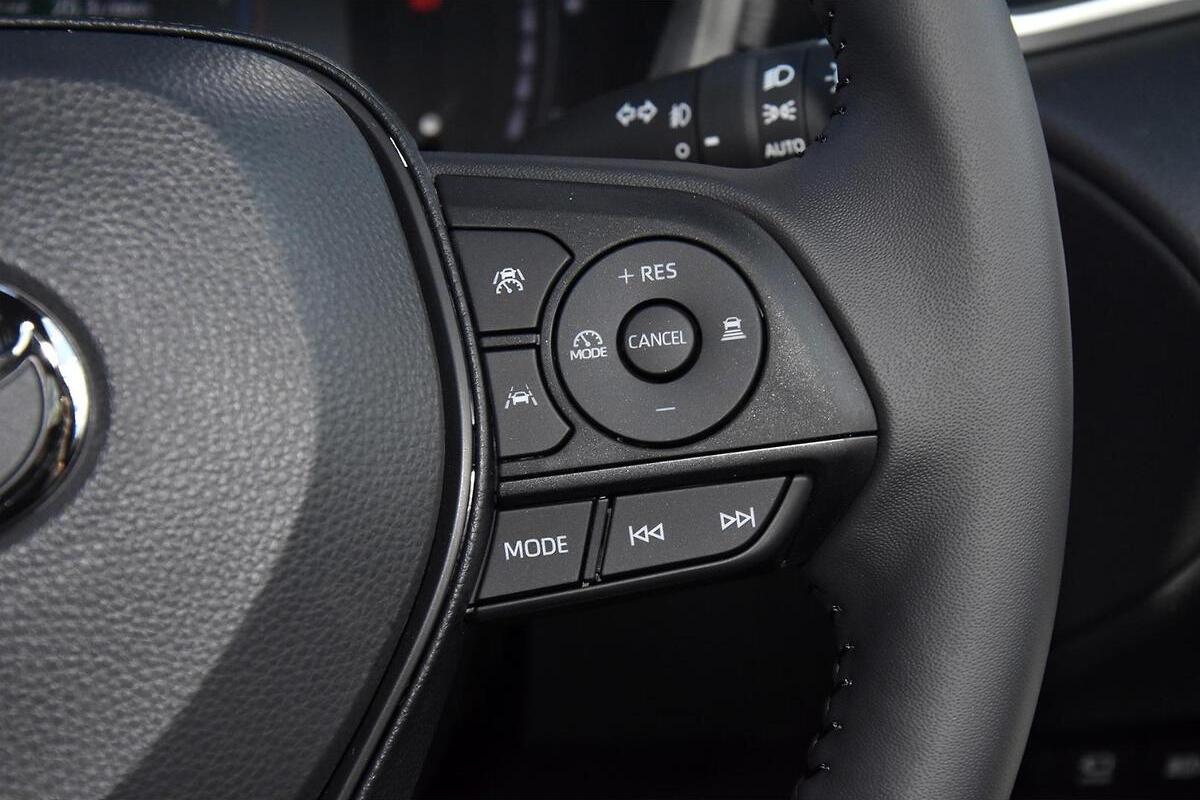 2024 Toyota Corolla Cross GXL Auto 2WD image 15