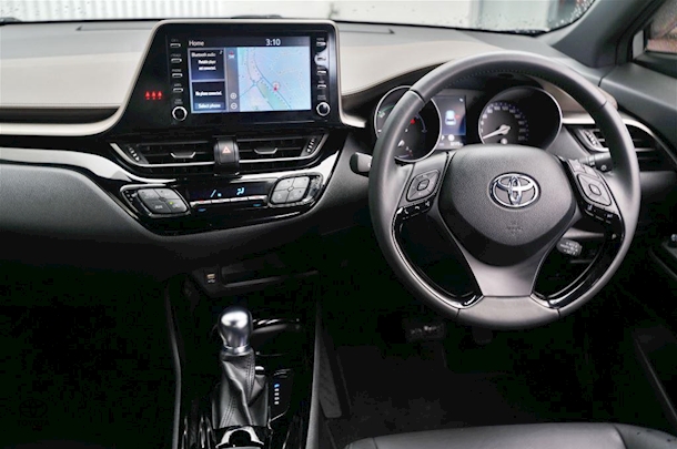 2022 Toyota C-HR Hybrid Koba 2WD image 13