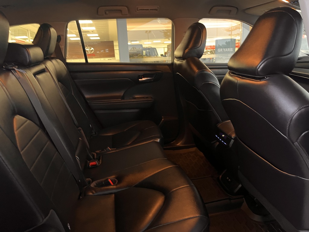 2021 Toyota Kluger Hybrid GXL image 11