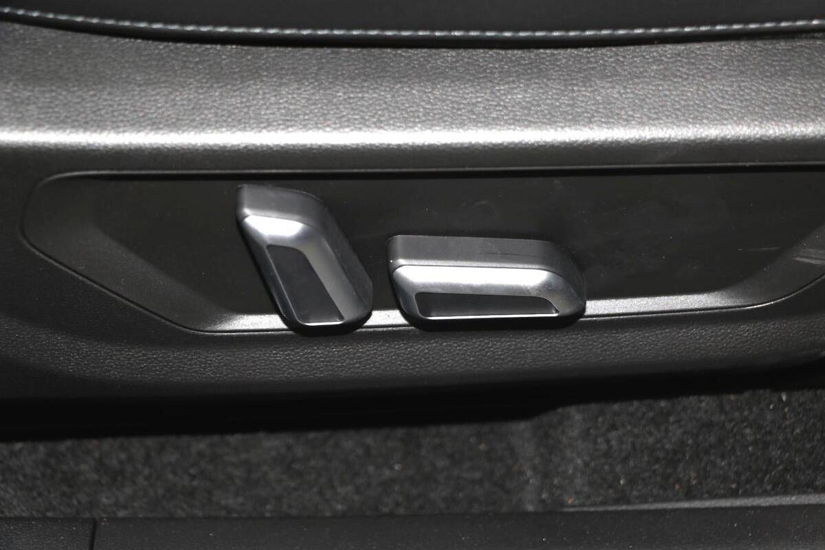 2025 GWM Haval Jolion Lux Auto image 12