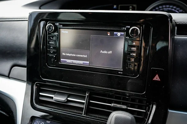2019 Toyota Tarago GLi image 20
