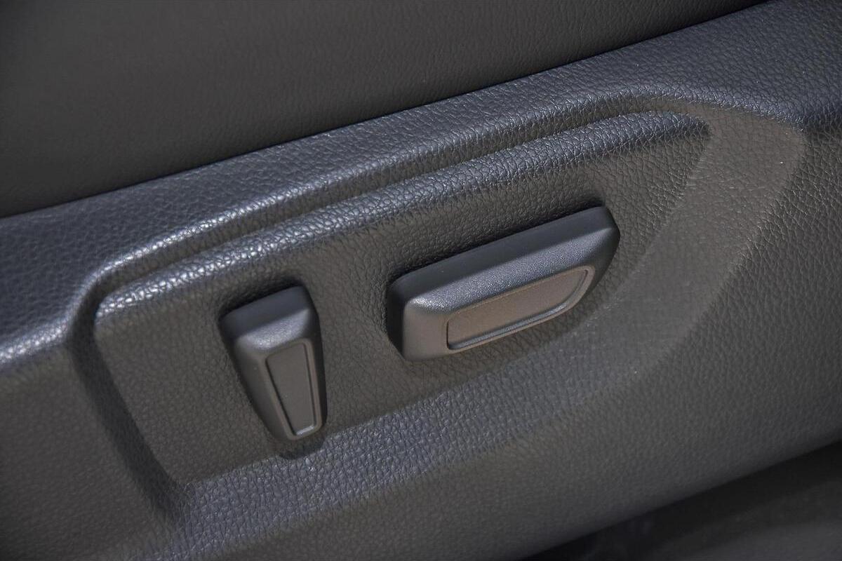 2025 Mitsubishi Eclipse Cross PHEV Exceed YB Auto AWD MY24 image 14