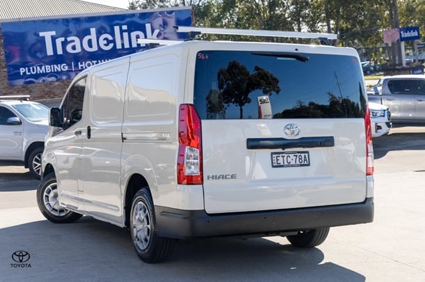 2022 Toyota HIACE LWB image 2