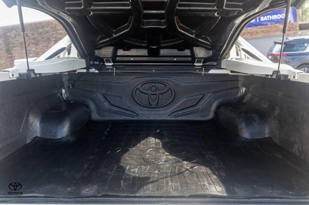 2019 Toyota HILUX SR5 image 20