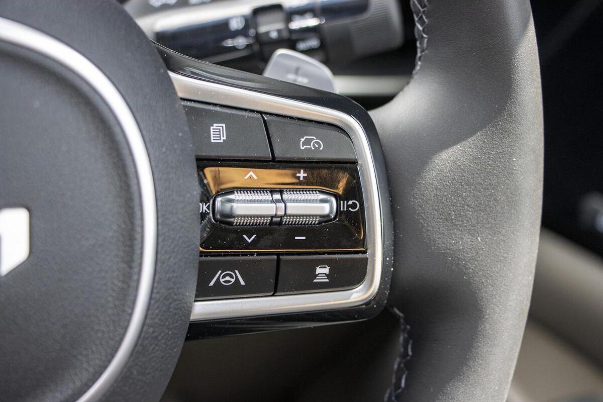 2024 Kia Carnival GT-Line HEV Auto MY25 image 15