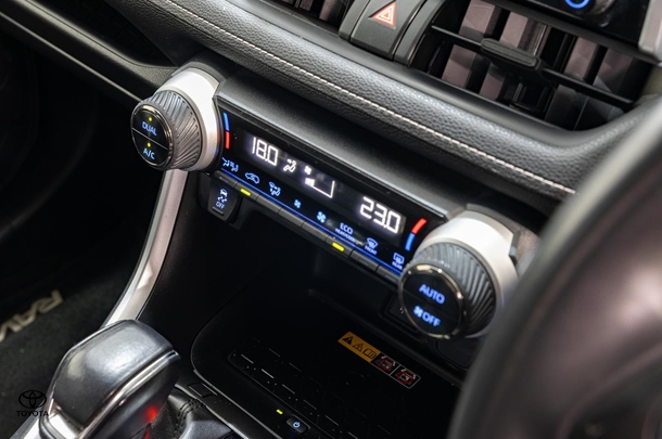 2022 Toyota RAV4 Hybrid GXL-2WD image 26
