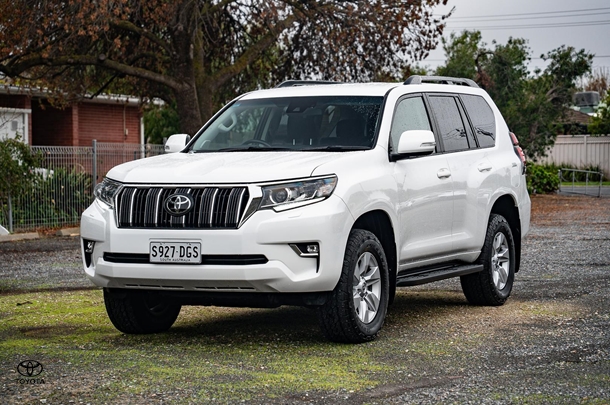 2022 Toyota PRADO GXL image 32