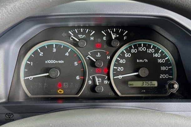 2022 Toyota LANDCRUISER MILITARY GXL image 9