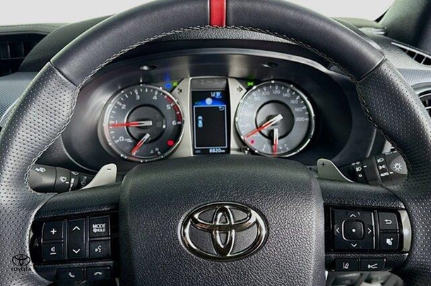 2024 Toyota Hilux GR-S image 13